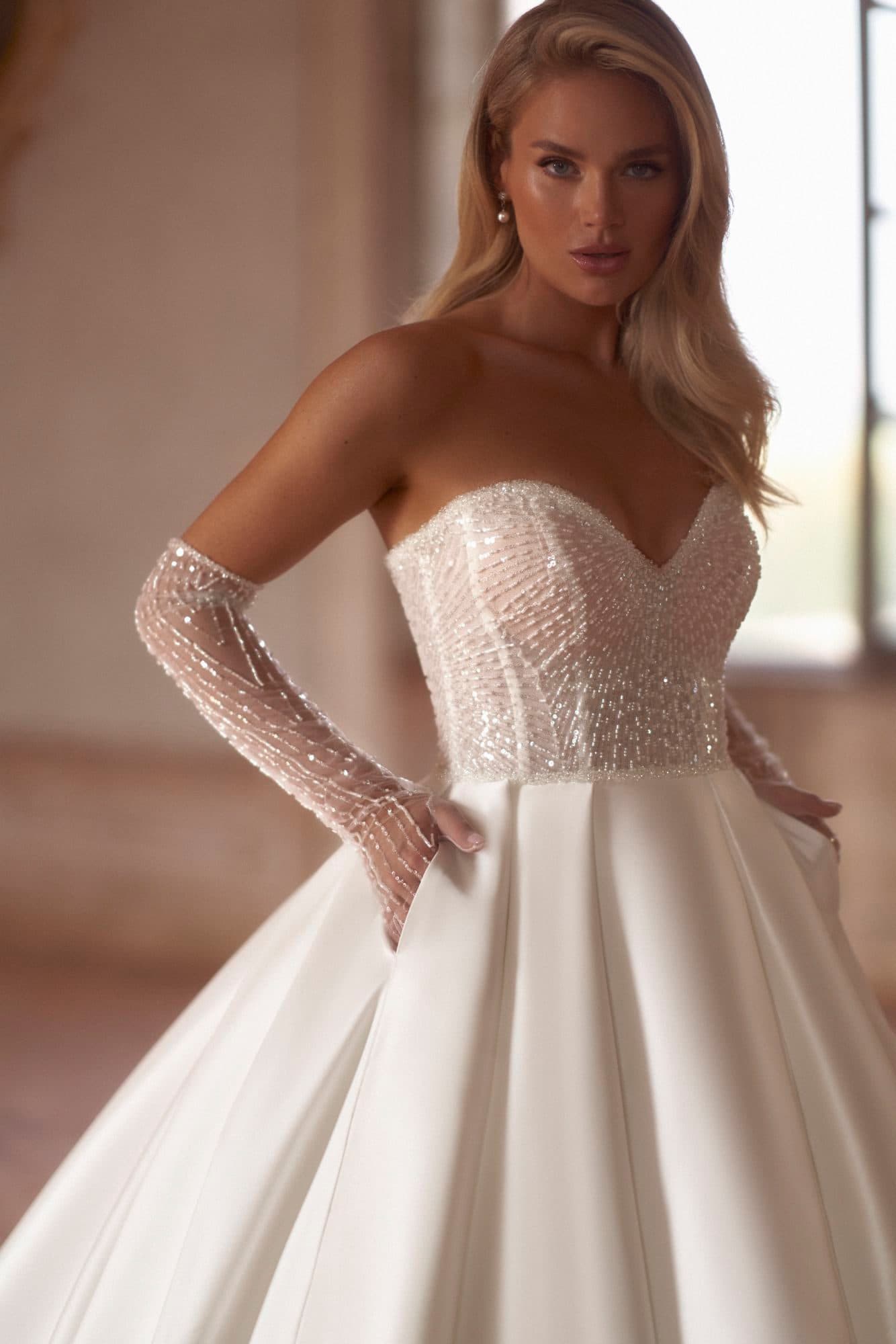 Wedding dress thumbnail 2