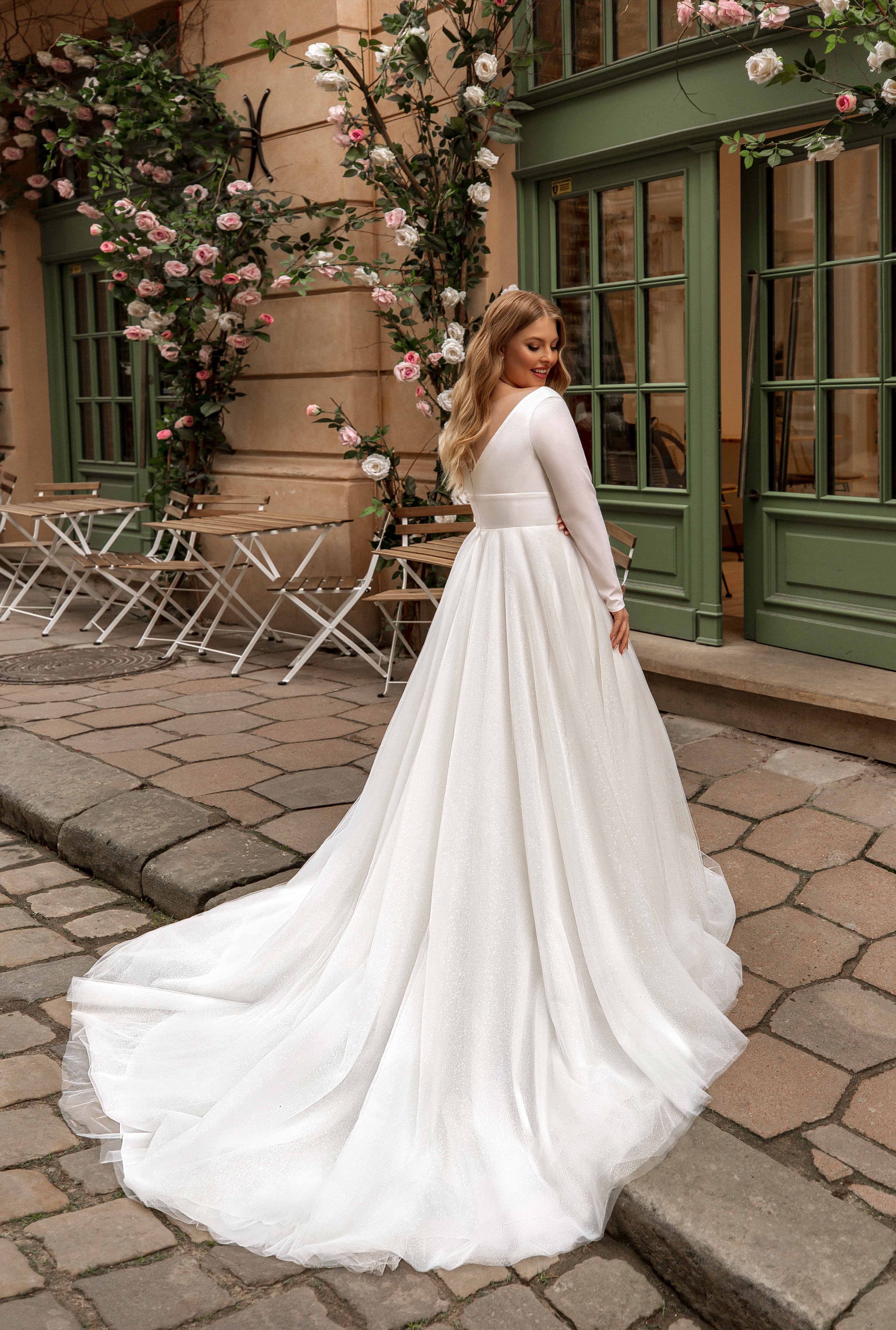 Main wedding dress