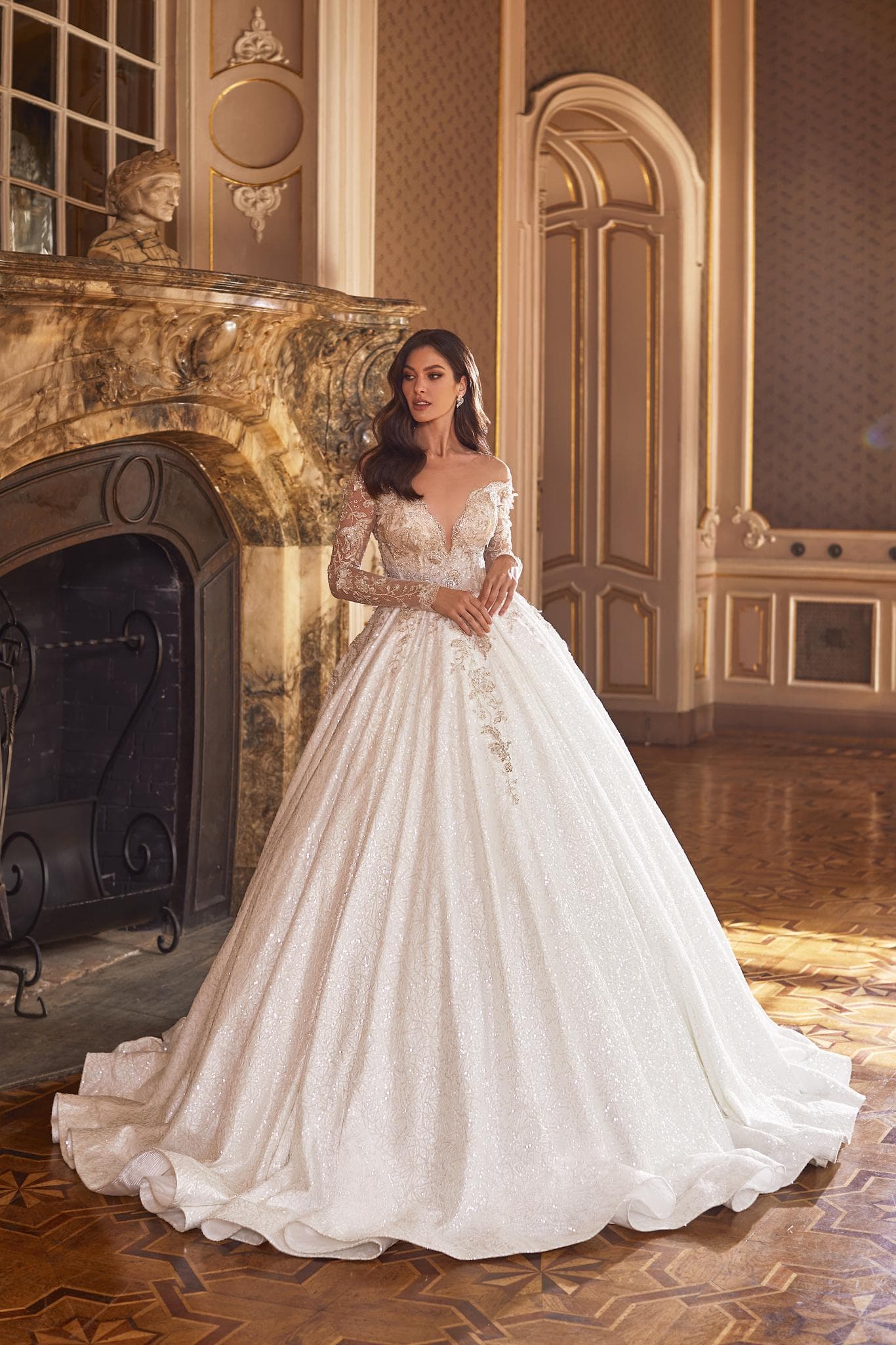 Main wedding dress