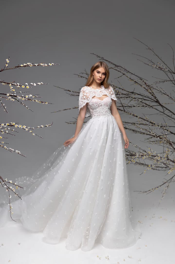 Wedding dress thumbnail 2