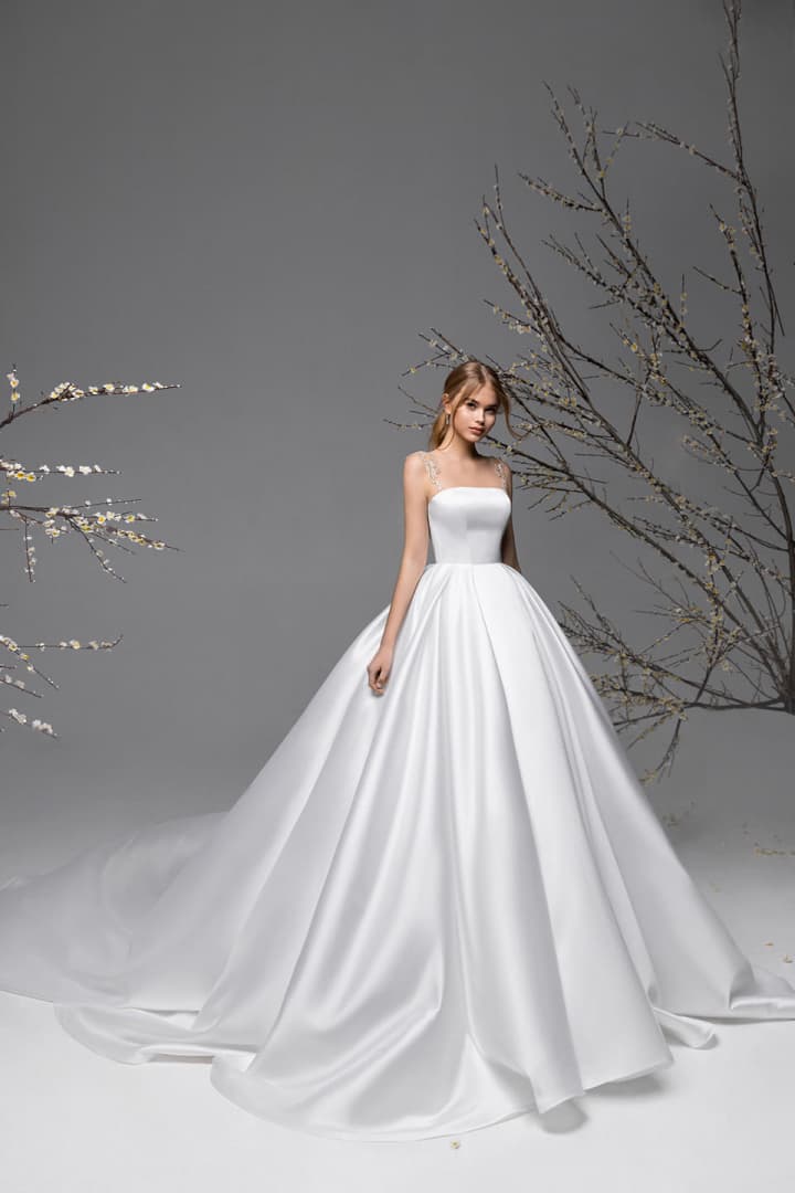 Wedding dress thumbnail 2