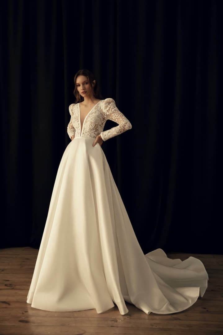 Main wedding dress