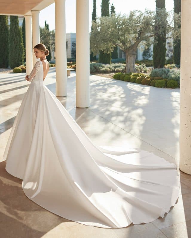 Main wedding dress