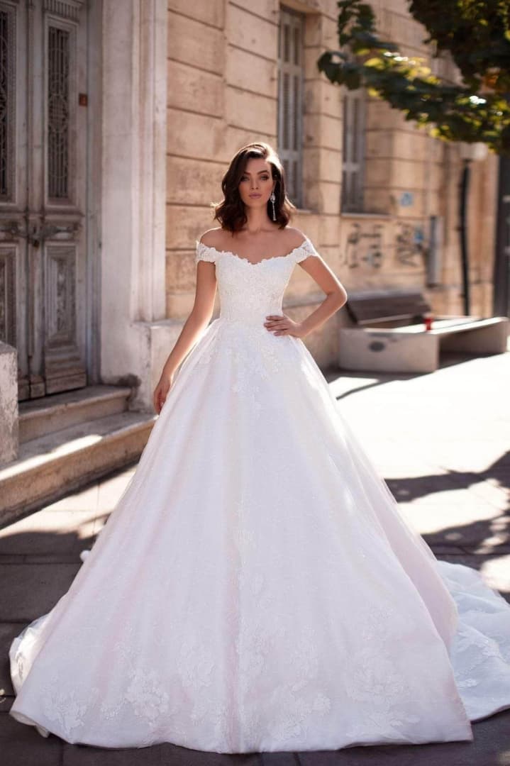 Main wedding dress