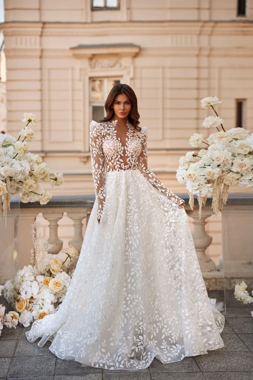 Main wedding dress